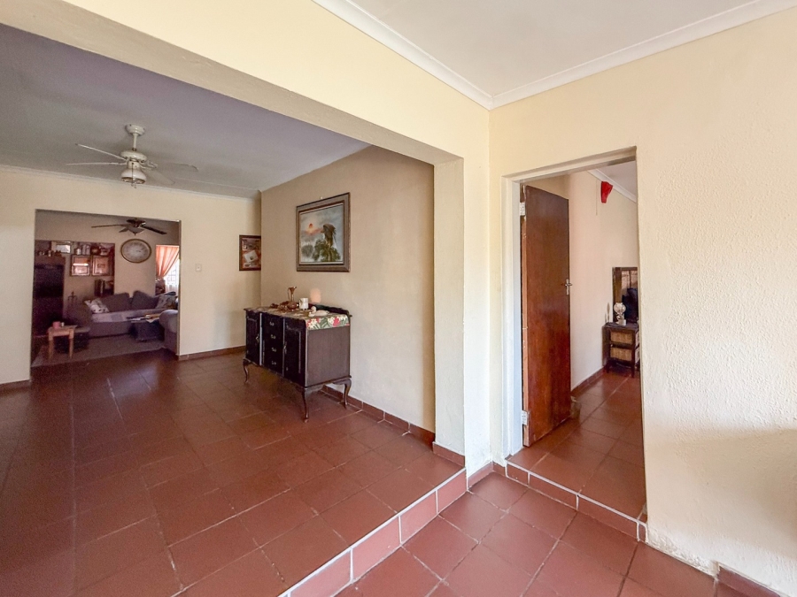4 Bedroom Property for Sale in De Kroon A H North West